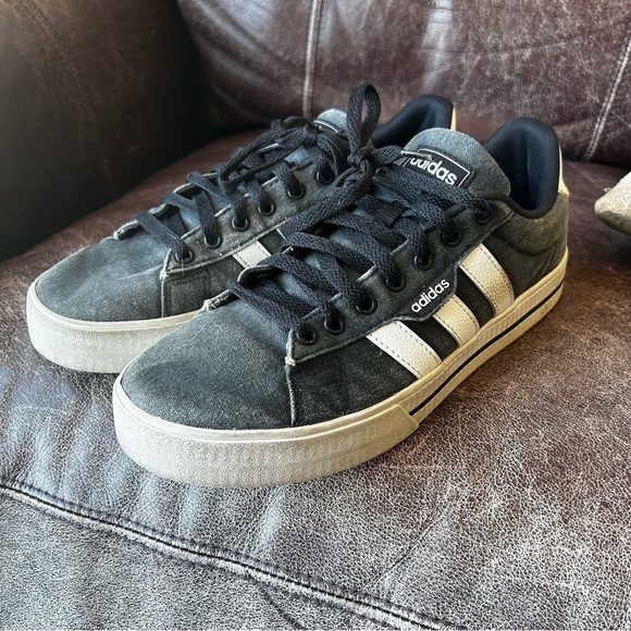 Adidas - Picture 6 of 7